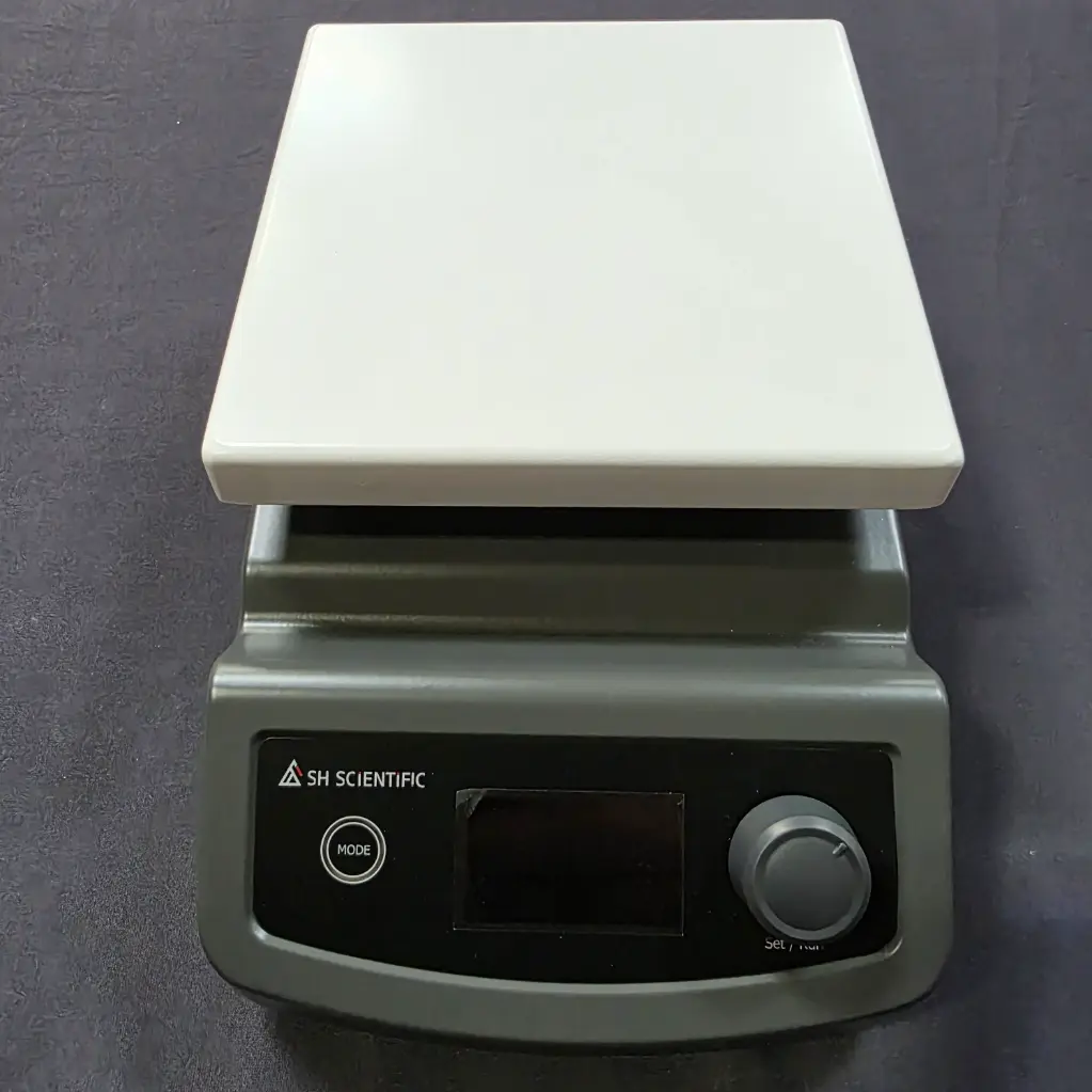 Digital Hot Plate Stirrer – 650 W, 110 V