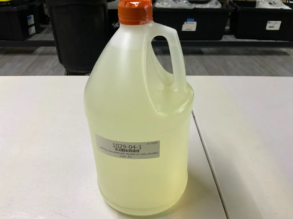 Vacuum Distilled Pump Oil – 1 Gallon
